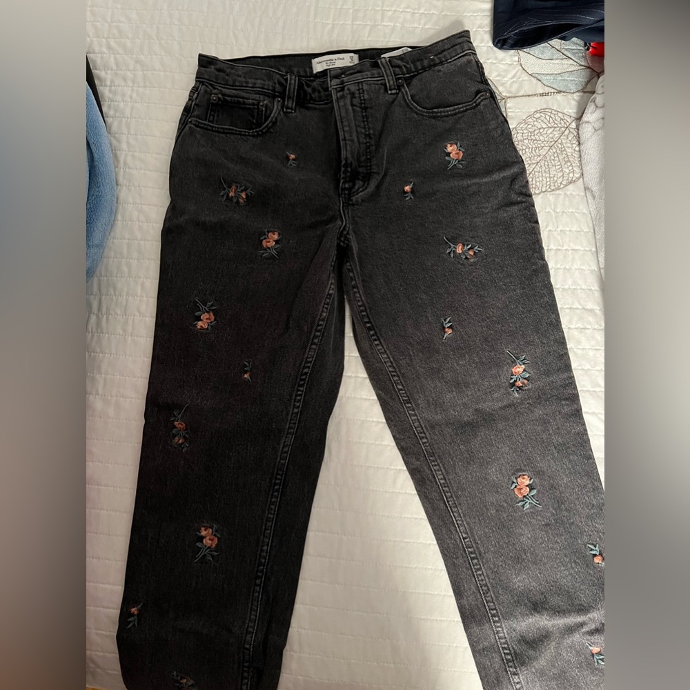 Abercrombie & Fitch High Rise Black Jeans with Floral Embroidery